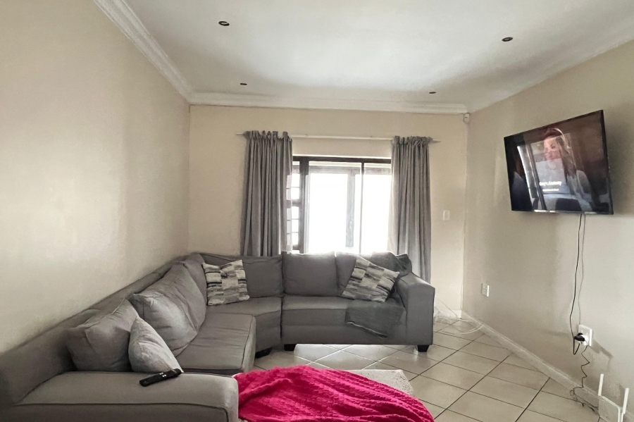 3 Bedroom Property for Sale in Wavecrest Eastern Cape